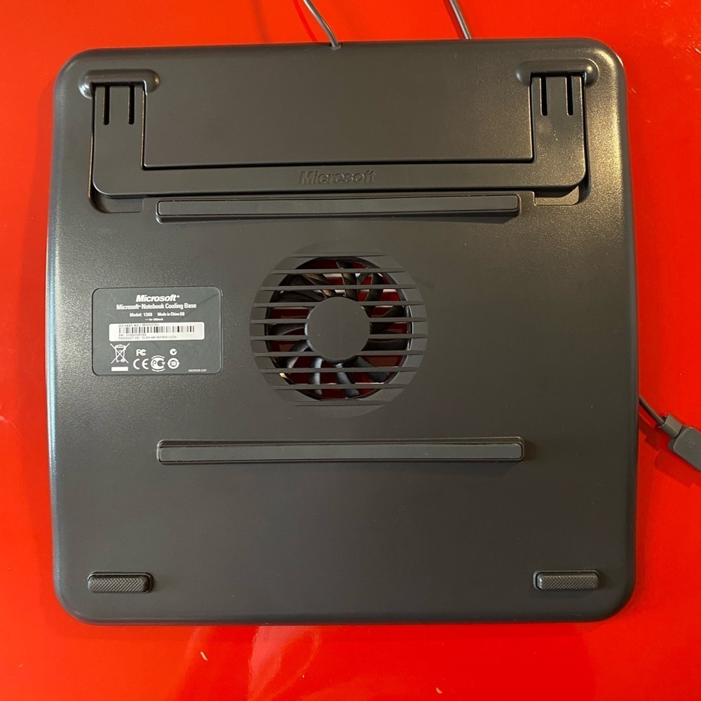 Microsoft Black Notebook Cooling Base - Picture 7 of 9